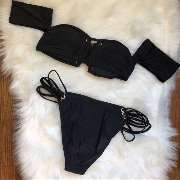 👙OFF-SHOULDER LACE UP BIKINI 👙 - Picture 2 of 5